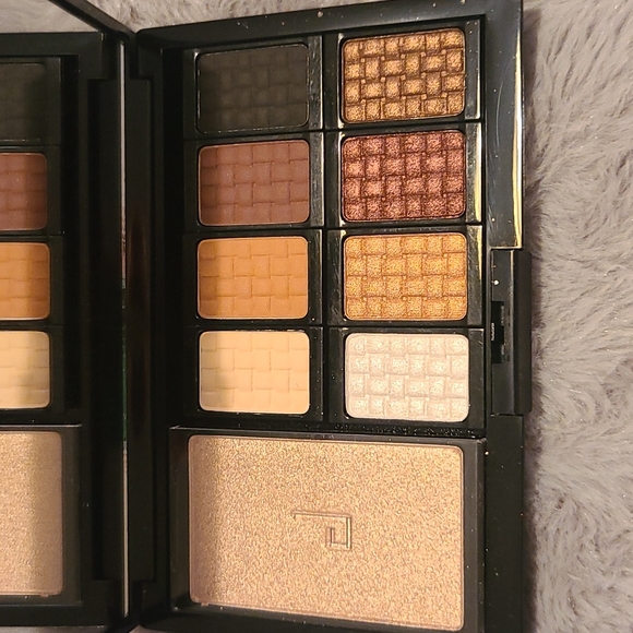 Doucce freematic eye shadow pro magnetic palette - Picture 2 of 2